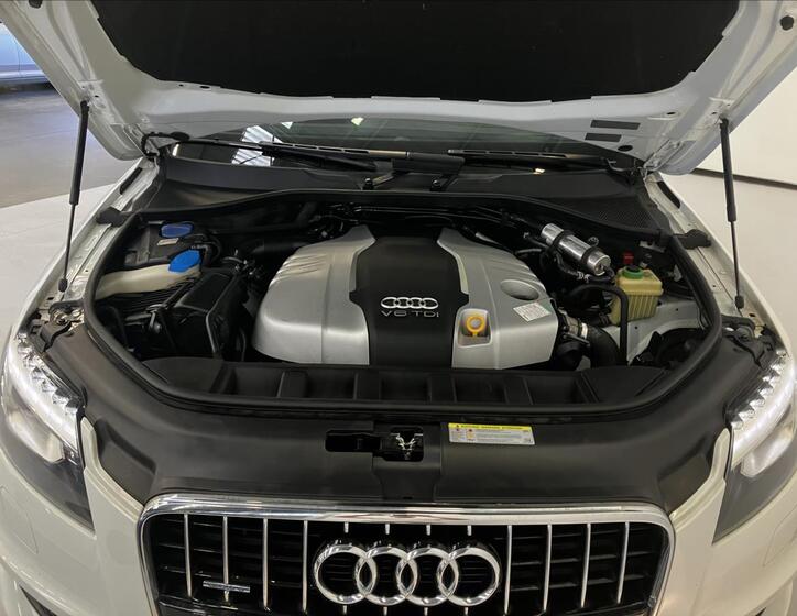 Audi Q7 28