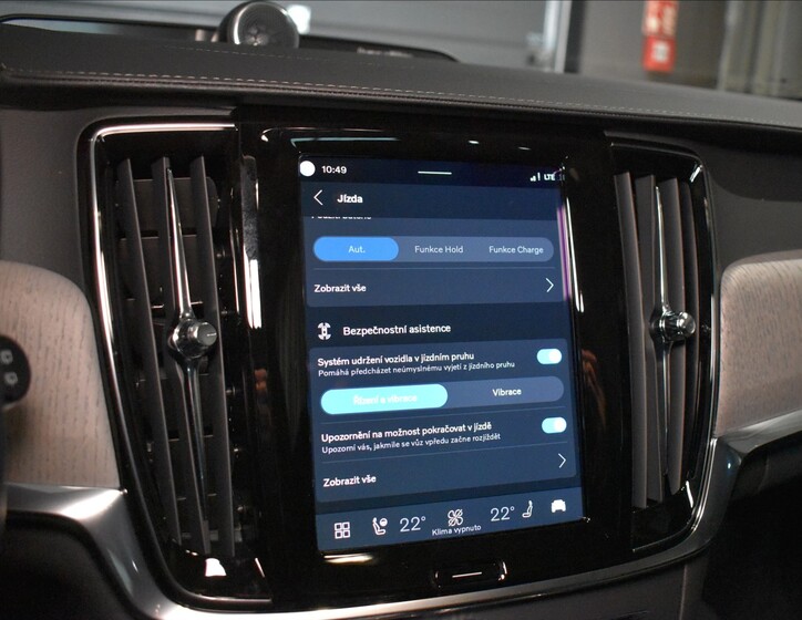 Volvo V90 36