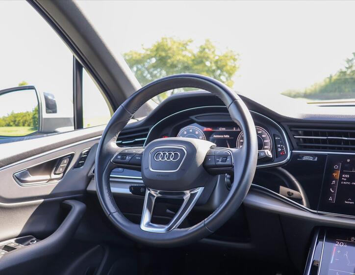 Audi Q7 41