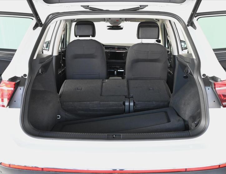 Volkswagen Tiguan 7