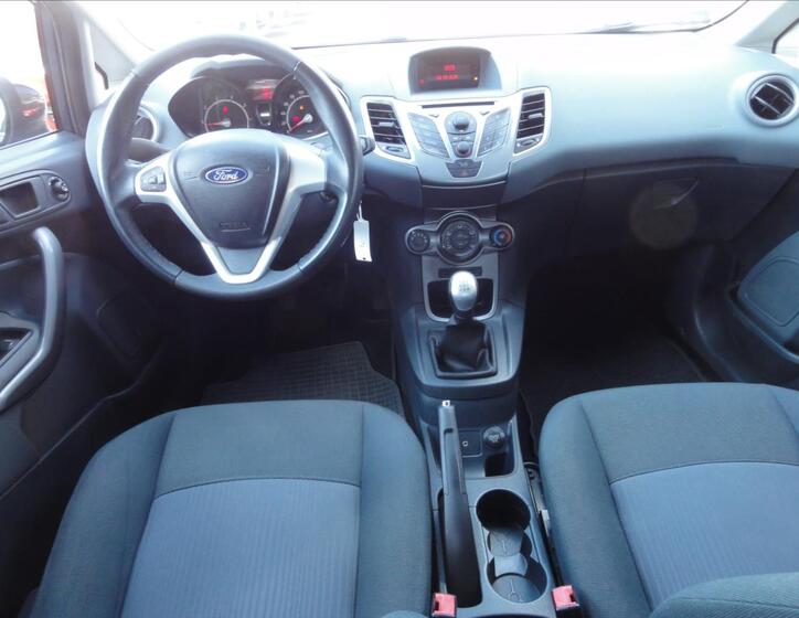 Ford Fiesta 16