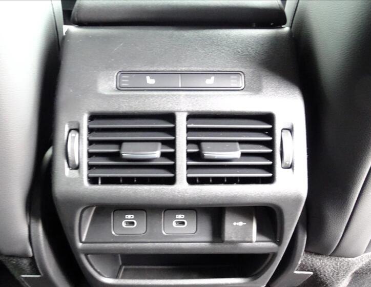 Land Rover Discovery Sport 33