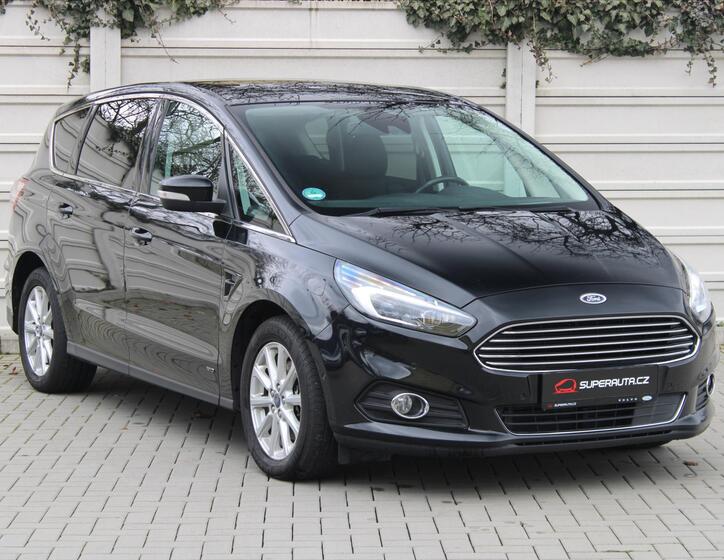 Ford S-MAX 1