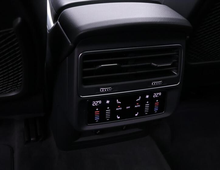 Audi Q7 40