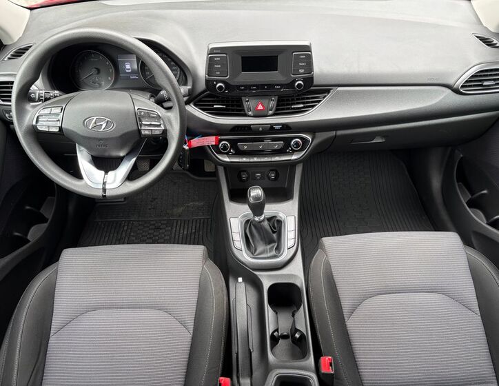 Hyundai i30 8