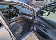 Peugeot 5008 9