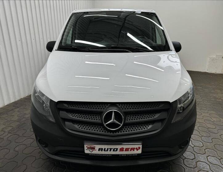Mercedes-Benz Vito 13