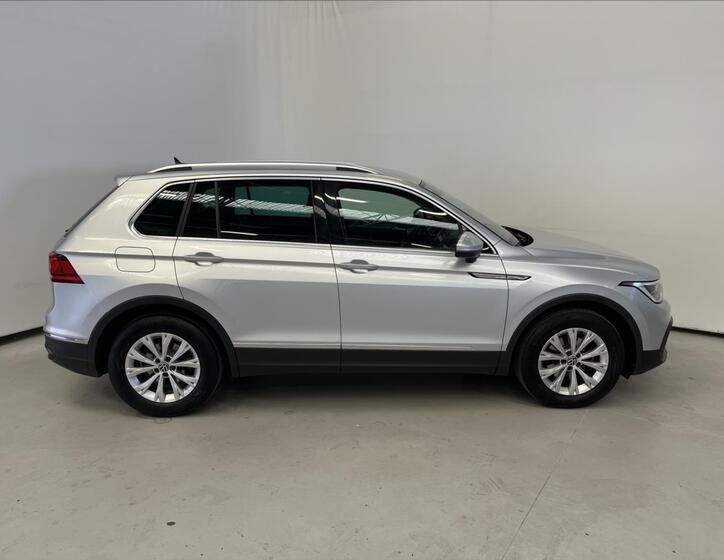 Volkswagen Tiguan 4