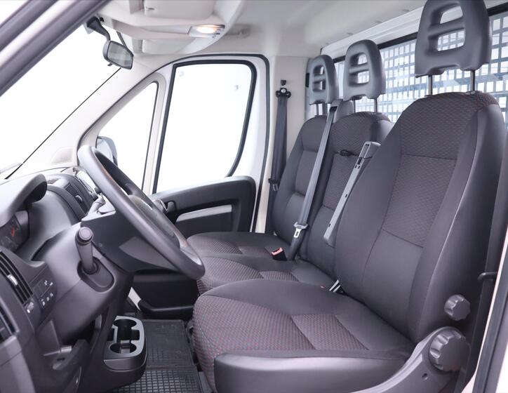 Peugeot Boxer 11