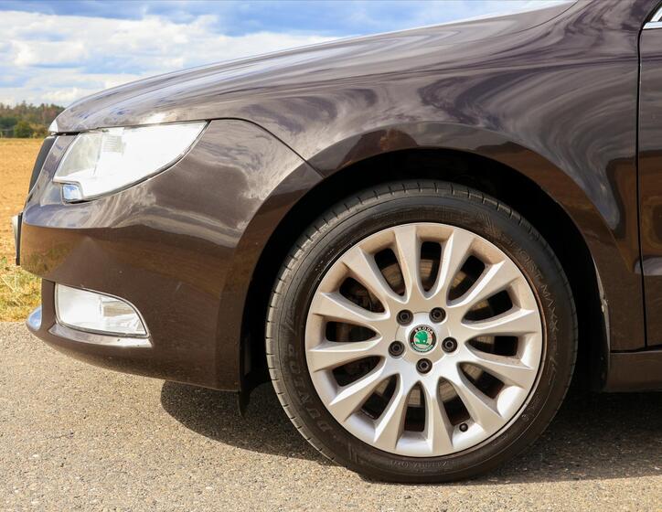Škoda Superb 27
