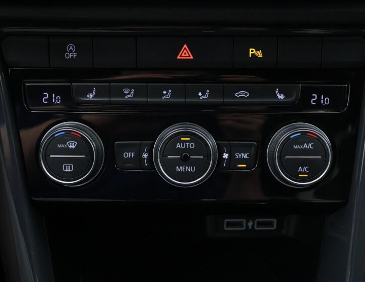 Volkswagen T-Roc 24