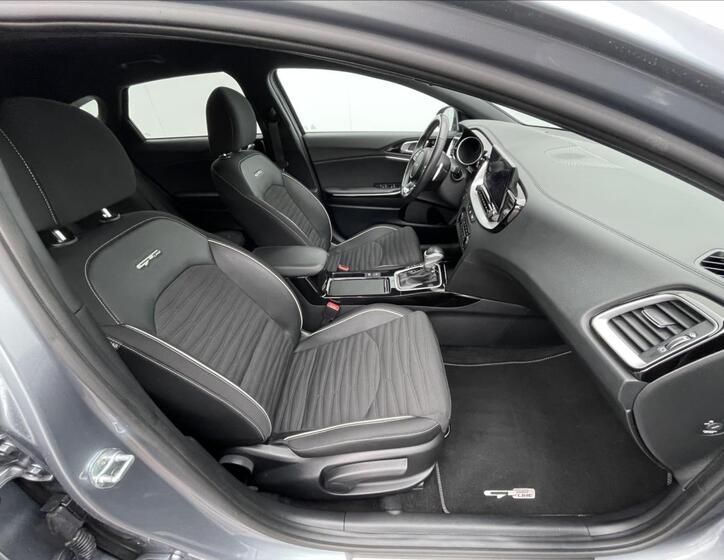 KIA ProCeed 17