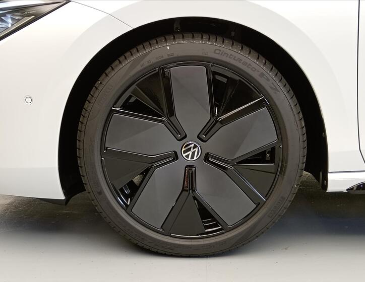 Volkswagen Passat 9