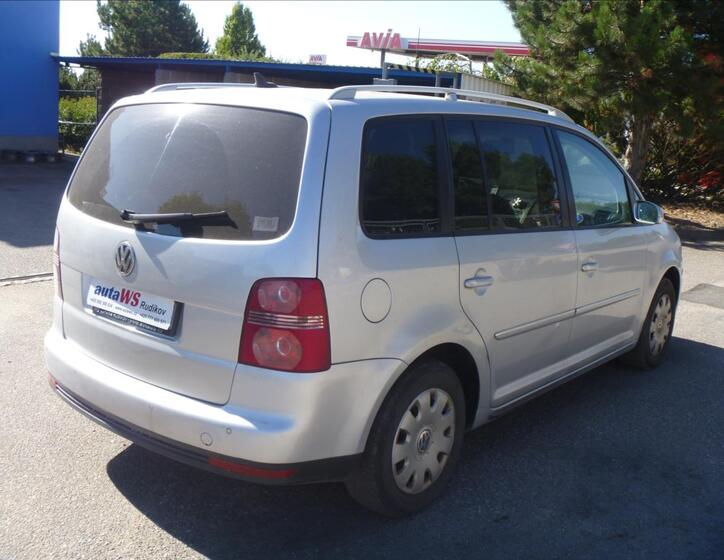 Volkswagen Touran 6