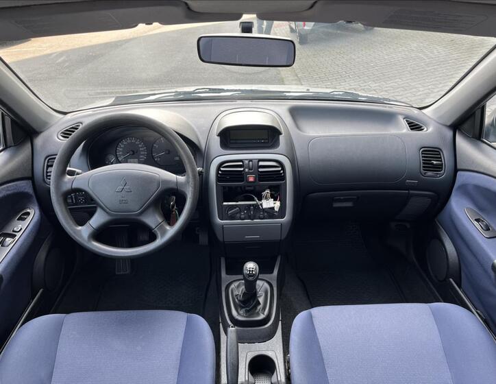Mitsubishi Carisma 10