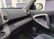 Toyota RAV4 24