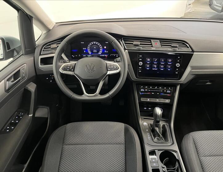 Volkswagen Touran 5
