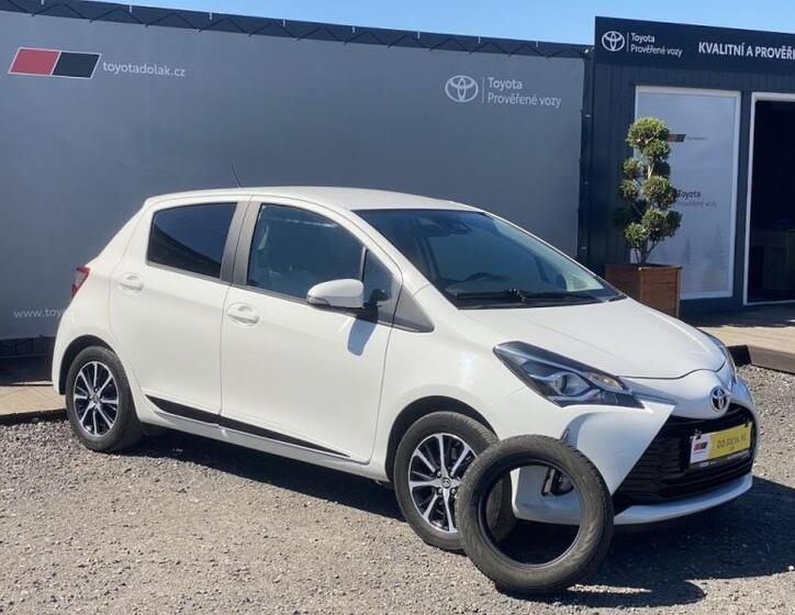 Toyota Yaris 1