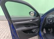 Alfa Romeo Stelvio 18