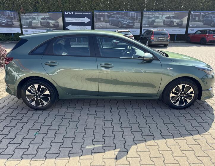 KIA Ceed 8