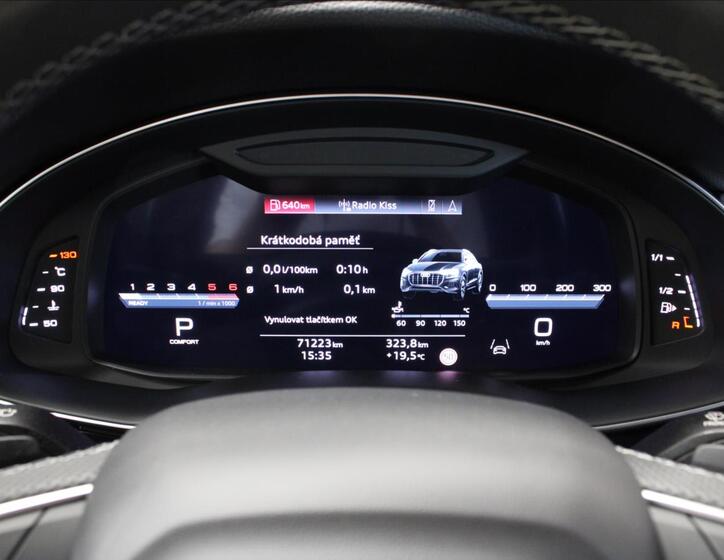 Audi Q8 23