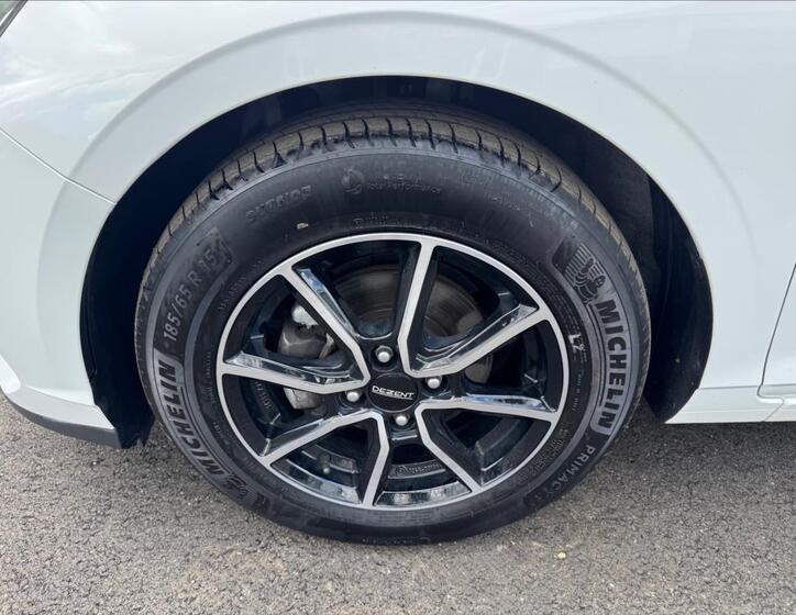 Hyundai i20 25