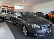 Toyota Avensis 2