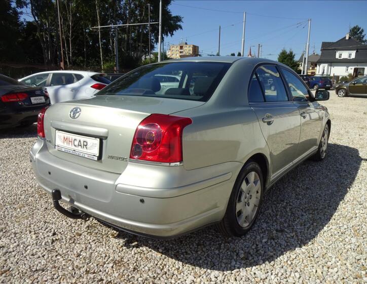 Toyota Avensis 7