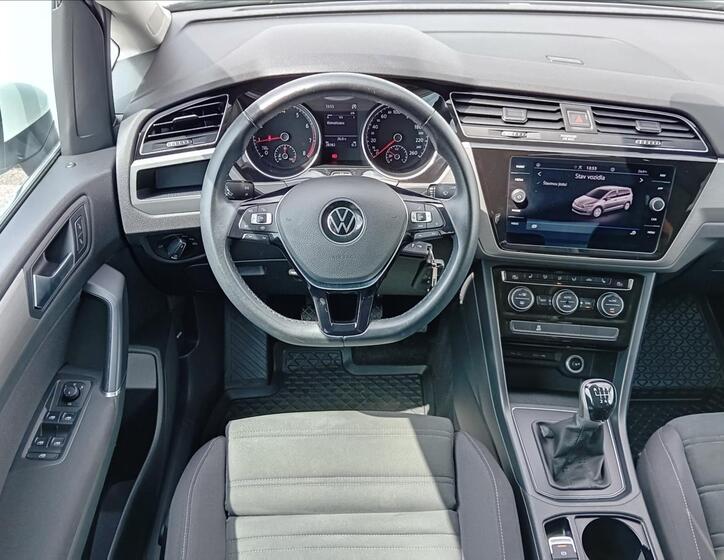 Volkswagen Touran 5