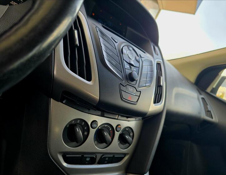 Ford Focus 18