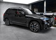 BMW X7 4