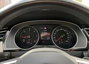 Volkswagen Passat 9