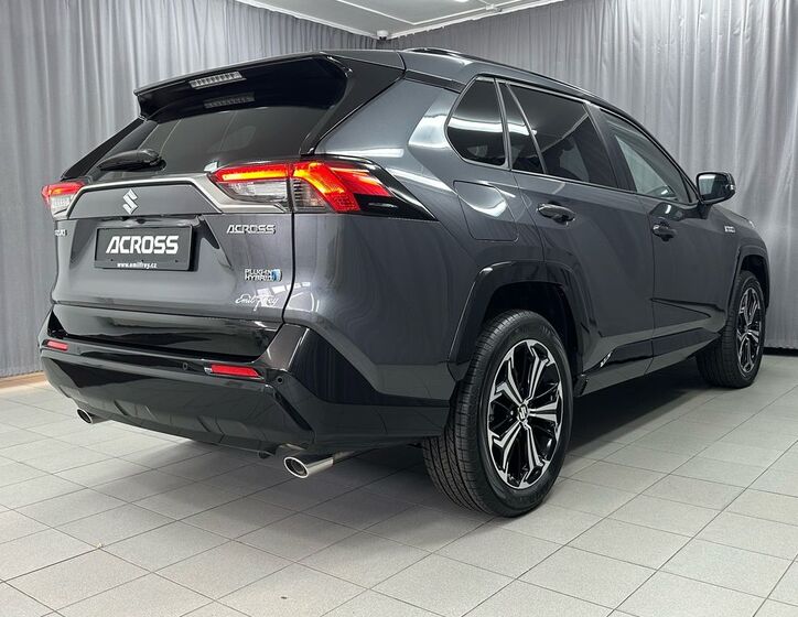 Suzuki Across 8