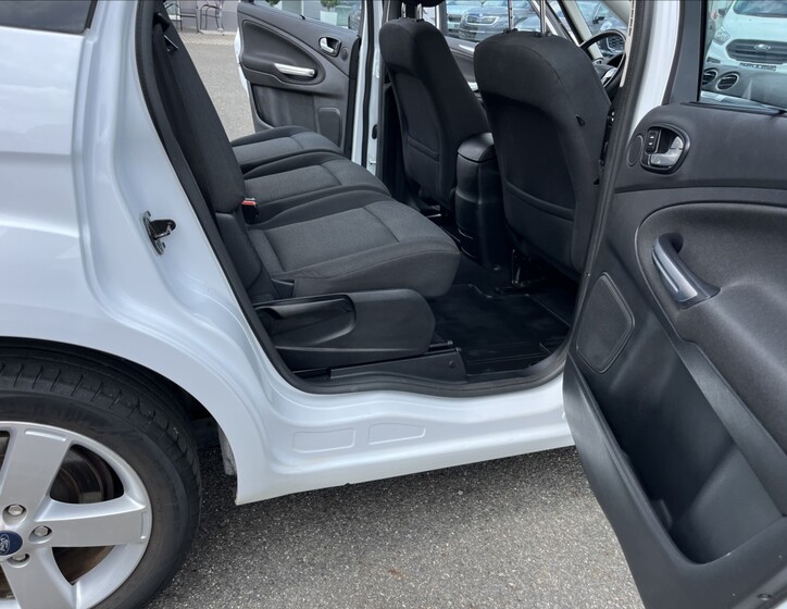 Ford S-MAX 49