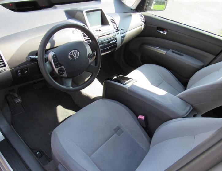 Toyota Prius 9