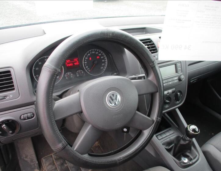 Volkswagen Golf 11