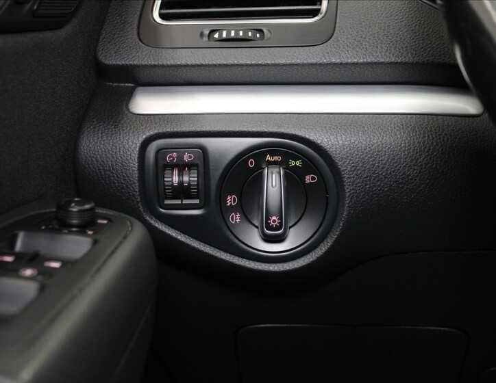 Volkswagen Sharan 17