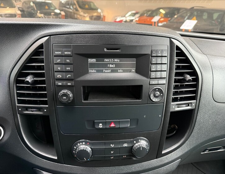 Mercedes-Benz Vito 15