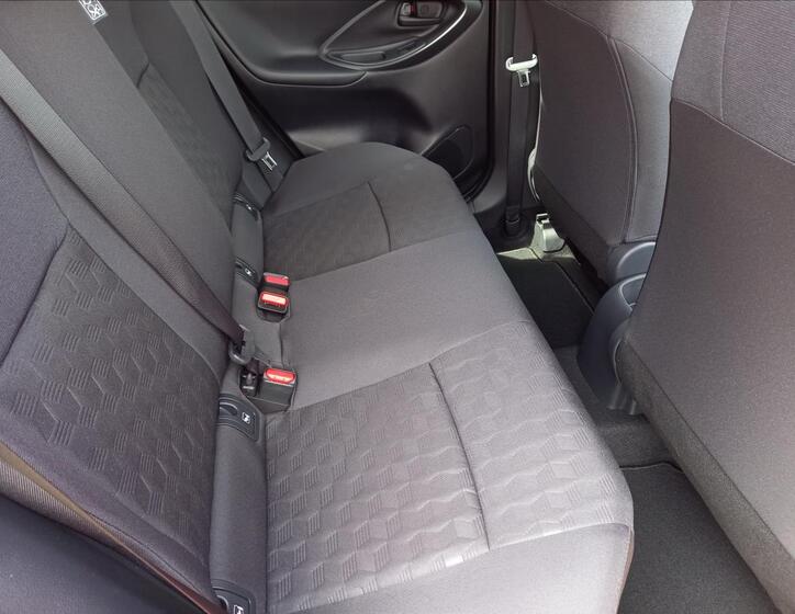 Toyota Yaris 9
