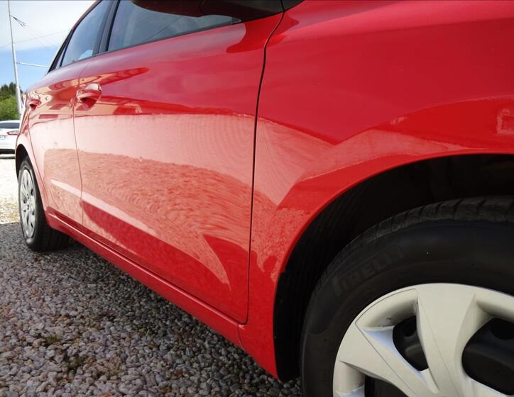 Hyundai i20 10