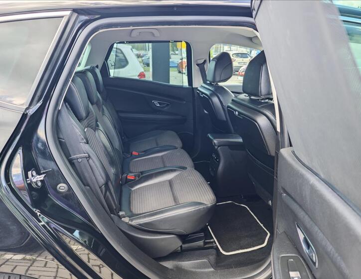 Renault Scénic 13
