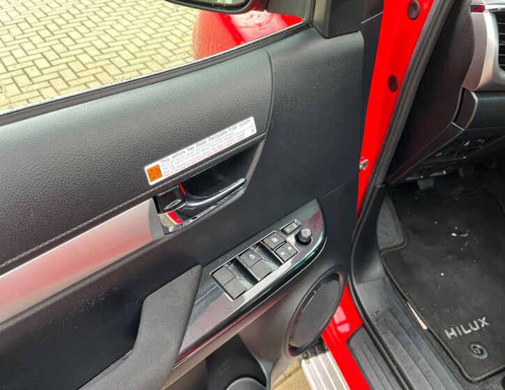 Toyota Hilux 12