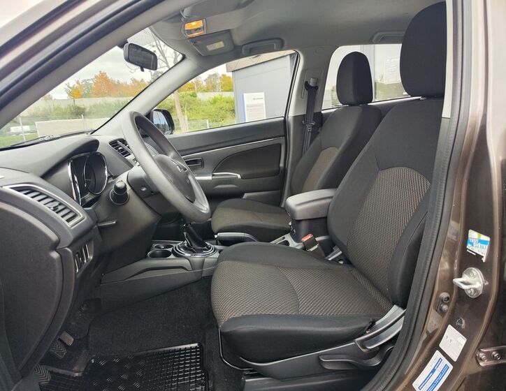 Mitsubishi ASX 12