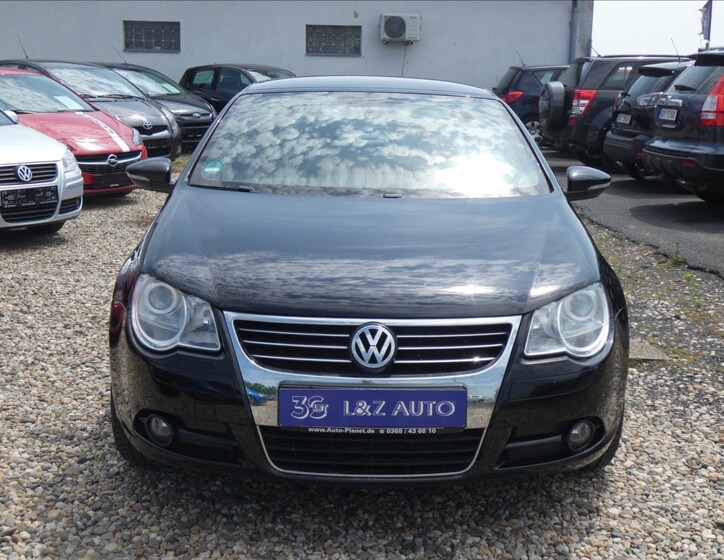 Volkswagen EOS 2