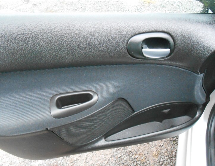 Peugeot 206 16
