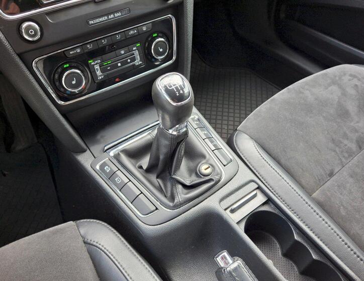 Škoda Superb 23