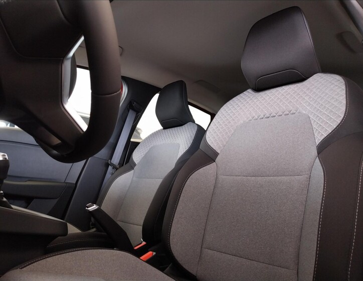Mitsubishi Colt 6