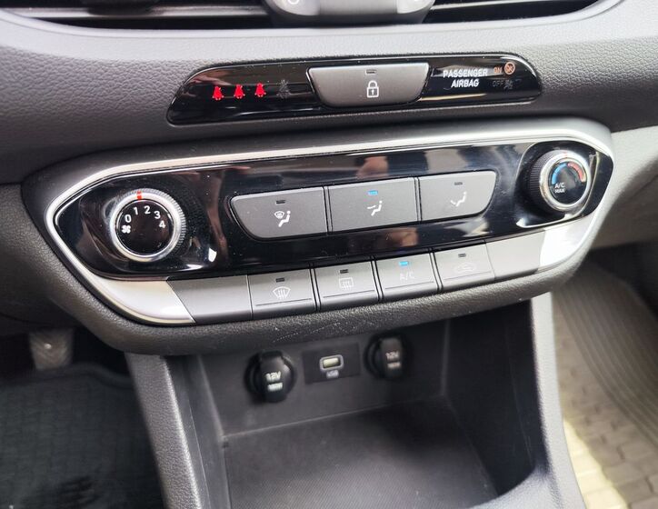 Hyundai i30 15