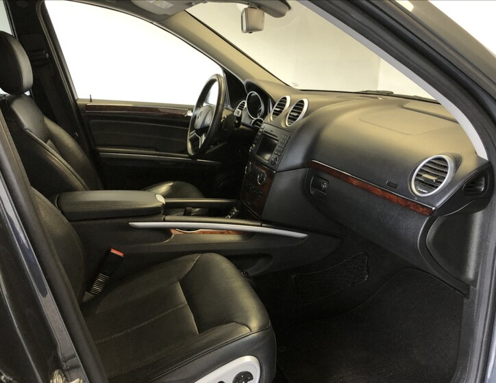 Mercedes-Benz GL 12