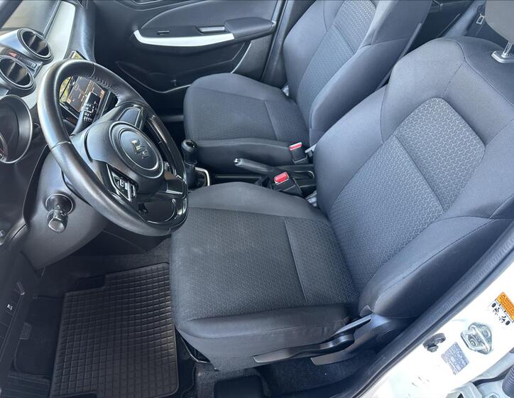 Suzuki Swift 12